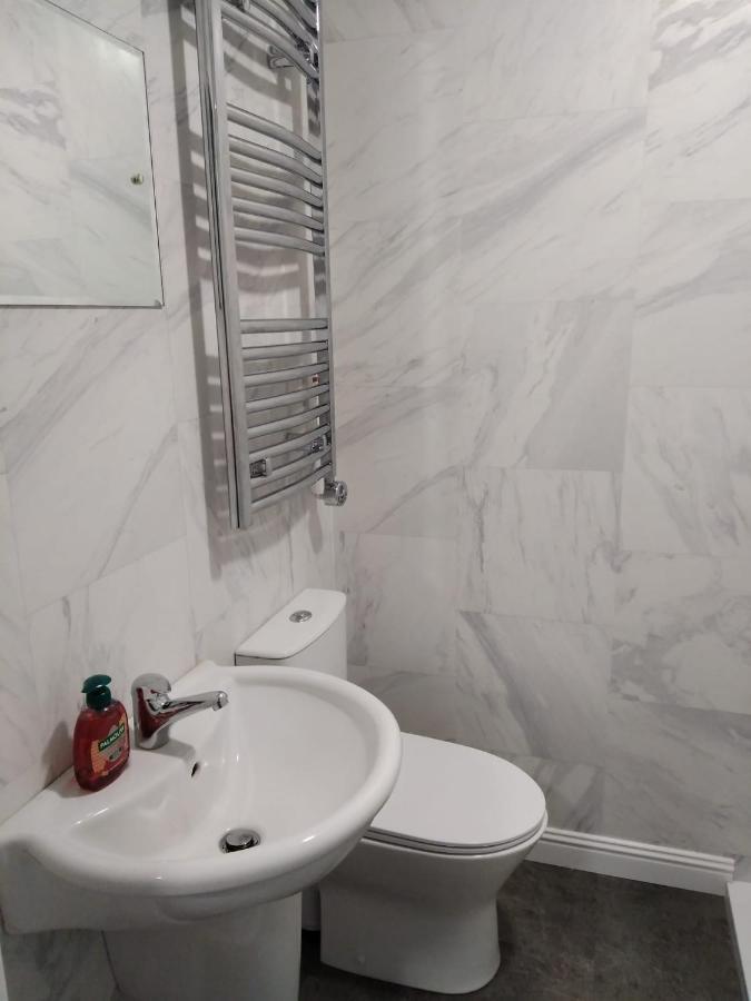 Bed and Breakfast Rock House Каррікмакросс Екстер'єр фото
